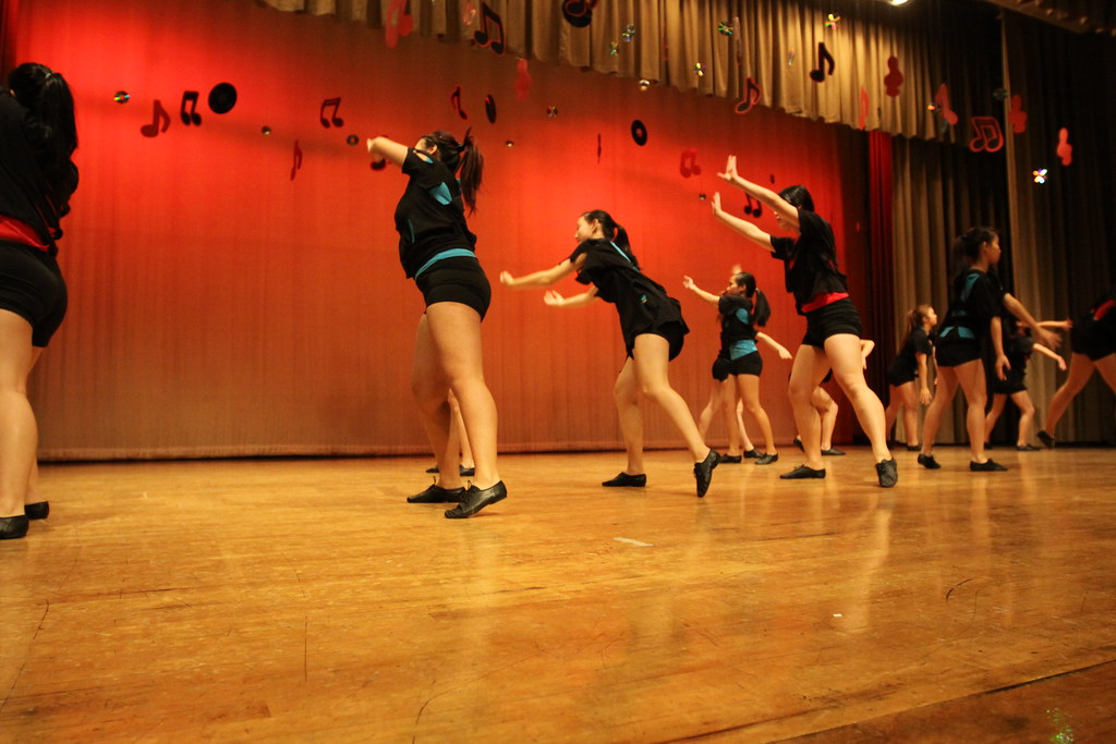 Gladstone 2012 Dance Each year Gladstone's incredible danc… Flickr