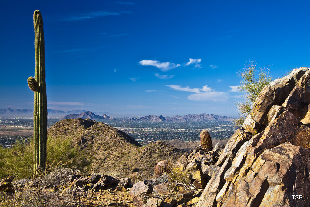 Scottsdale and Phoenix Scottsdale in the foreground and Ph… Flickr