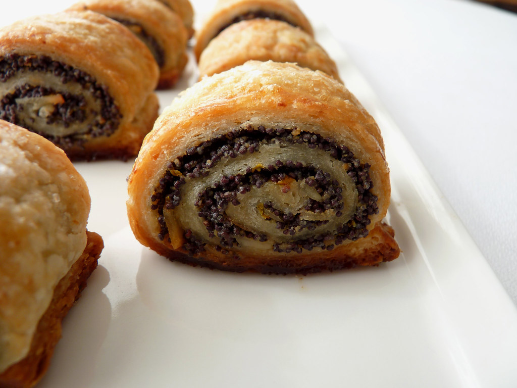 Poppy Seed Rugelach Traditional Jewish rolled cookie fille… Flickr