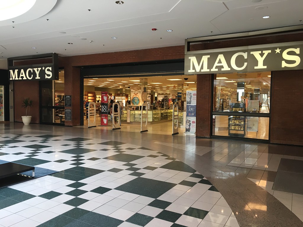 Macy's, Sunrise Mall, Massapequa, NY Macy's at the Sunrise… Flickr