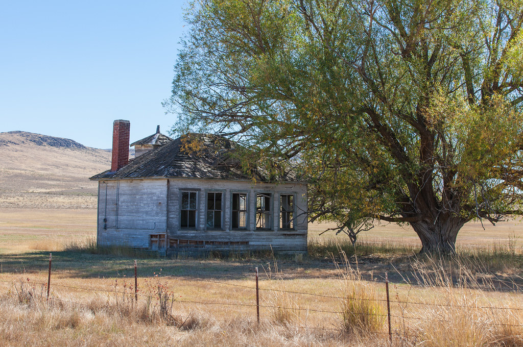 242 IMG_2011 Jordan Valley, Oregon A beautiful old farm ho… Flickr