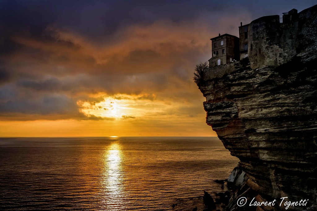 coucher de soleil sur les falaises de Bonifacio (Corse