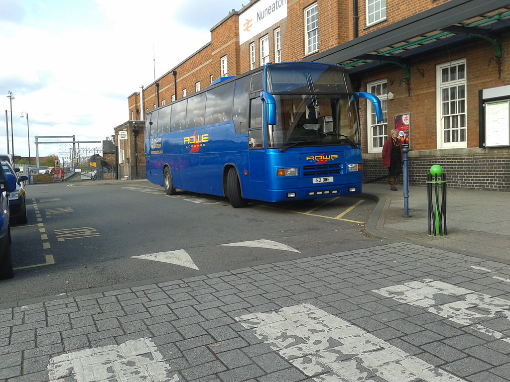 ROWE COACHES VOLVO B10M PLAXTON PARAMOUNT 3500 E2OWE ON RA… Flickr
