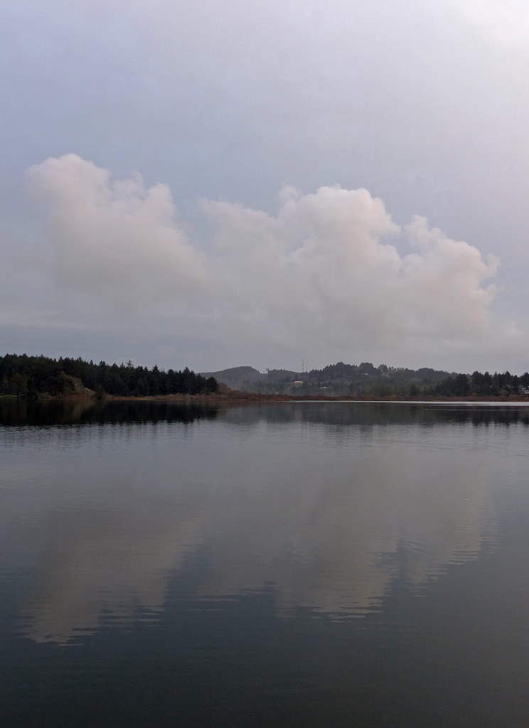 Devil's Lake, Lincoln City Oregon. November 24 2012. Flickr