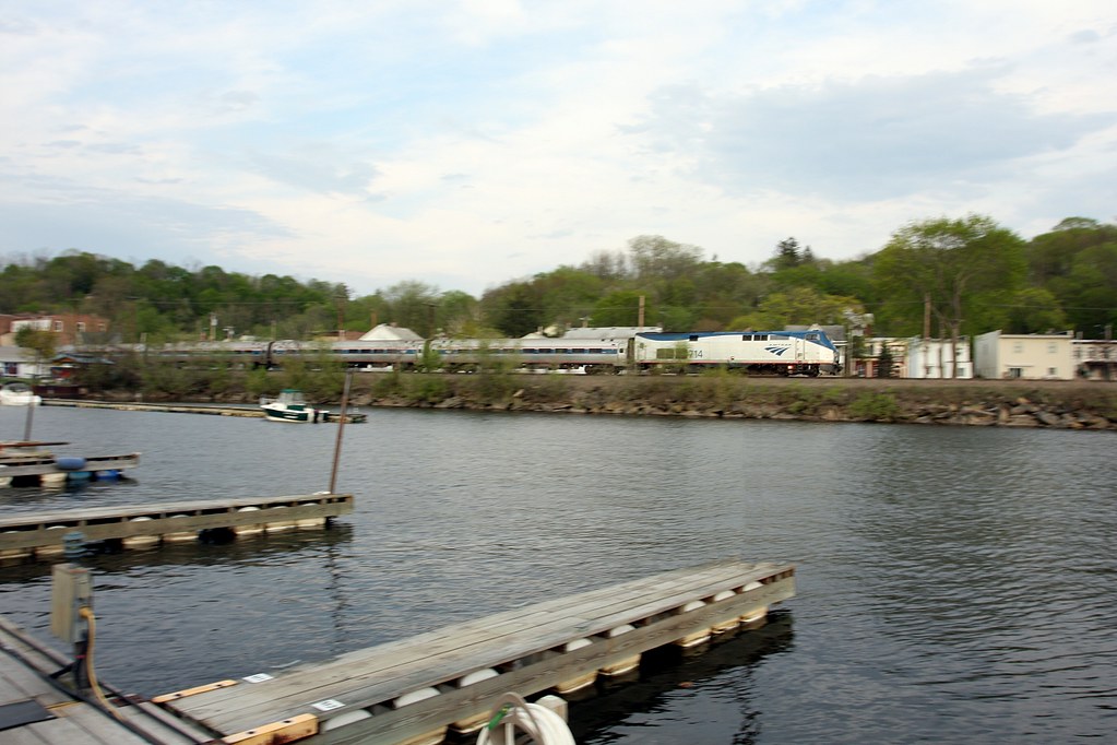 Amtrak Thru Castleton On The Hudson Castleton On The Hudso… Flickr
