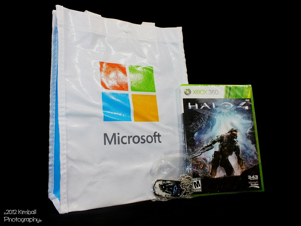 November 6, 2012 [Day 006] Halo 4 launch Bellevue Square … Flickr