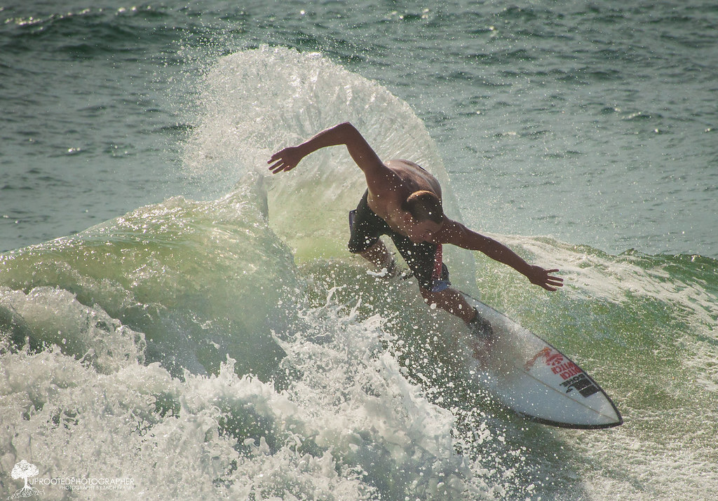 Surfing at the Cape Hatteras Lighthouse A nice early Septe… Flickr