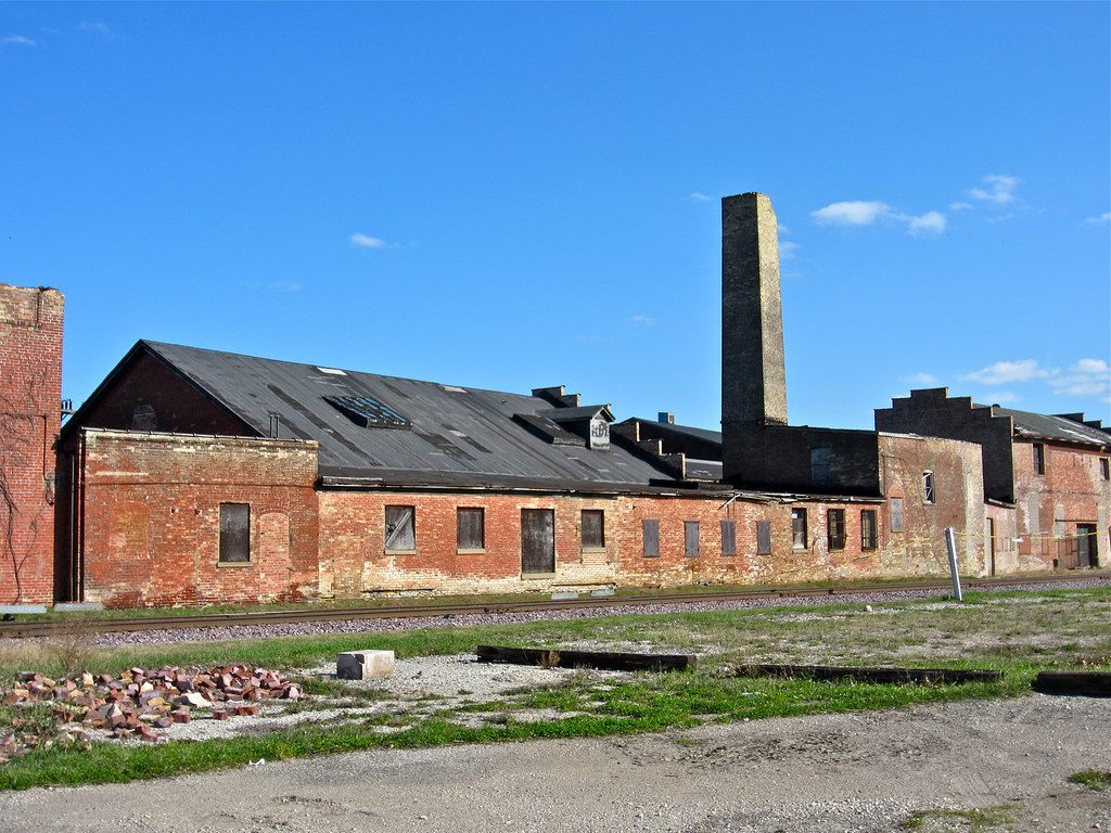 Brick Building, Racine, WI Abandoned brick building down b… Flickr