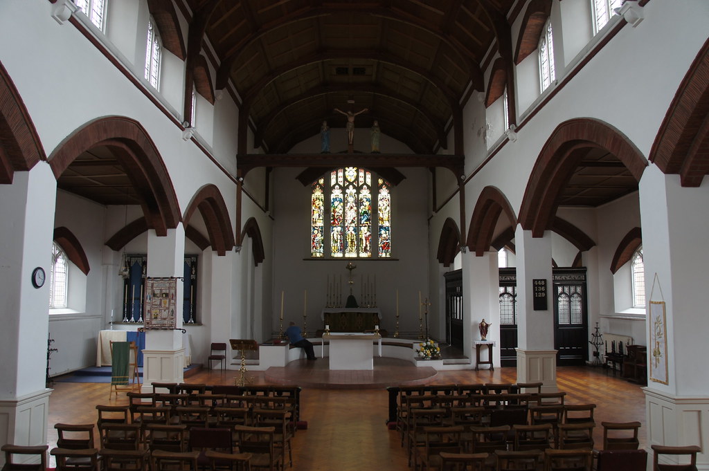 St Saviour's Church, Jervis Road (off Twyford Avenue), Stamshaw