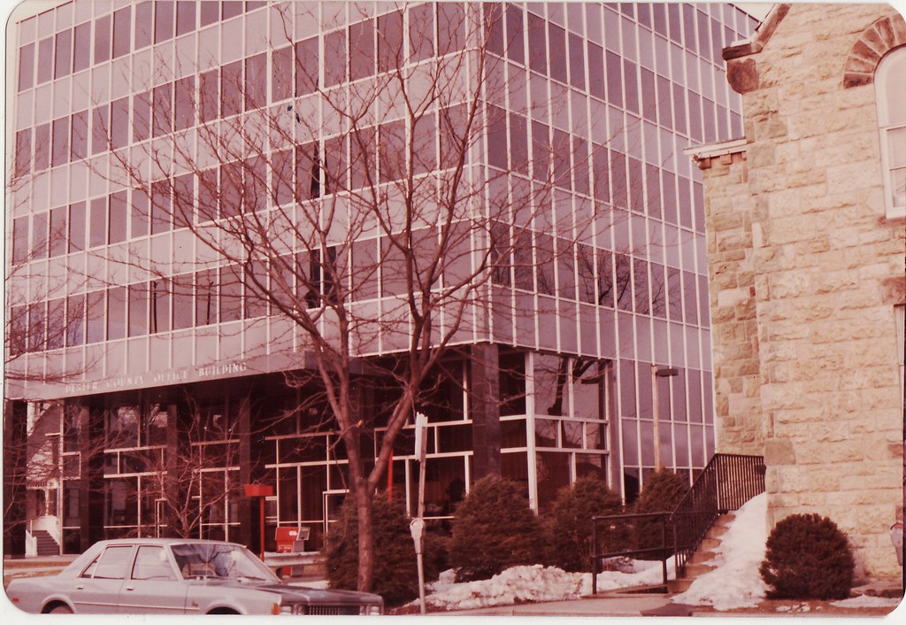 THE ULSTER COUNTY BUILDING IN FEB 1982 Built in 1964 and s… Flickr