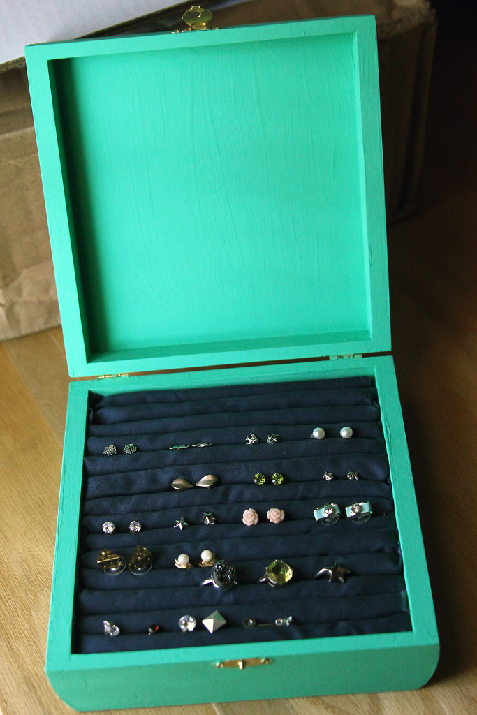 IMG_9957_edit DIY jewelry box for stud earrings and rings … Flickr