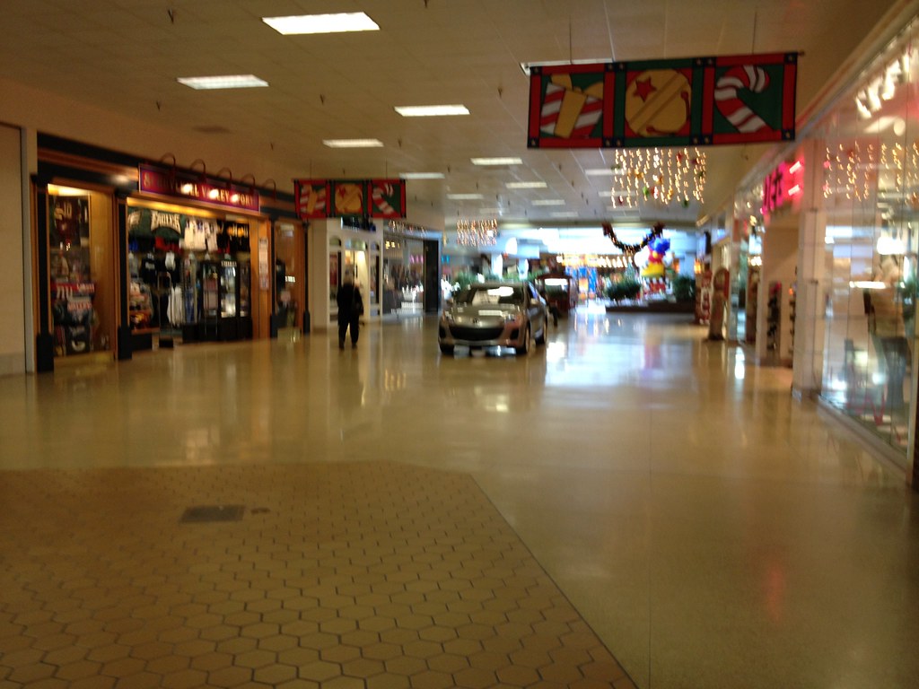 Schuylkill Mall Frackville, PA Mike Kalasnik Flickr