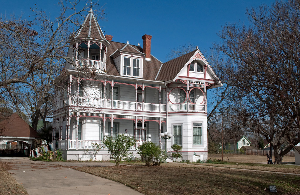 Brenham, Texas Attractive home in Brenham, Texas stevesheriw Flickr