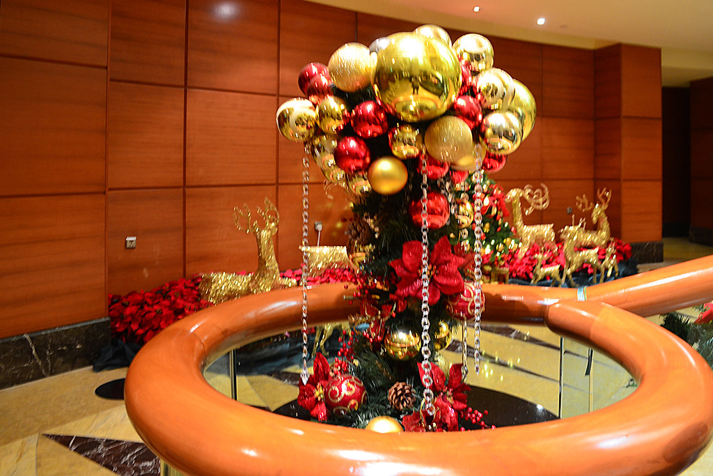 Fullerton Hotel Decorations for the Christmas Festive. Choo Yut Shing Flickr