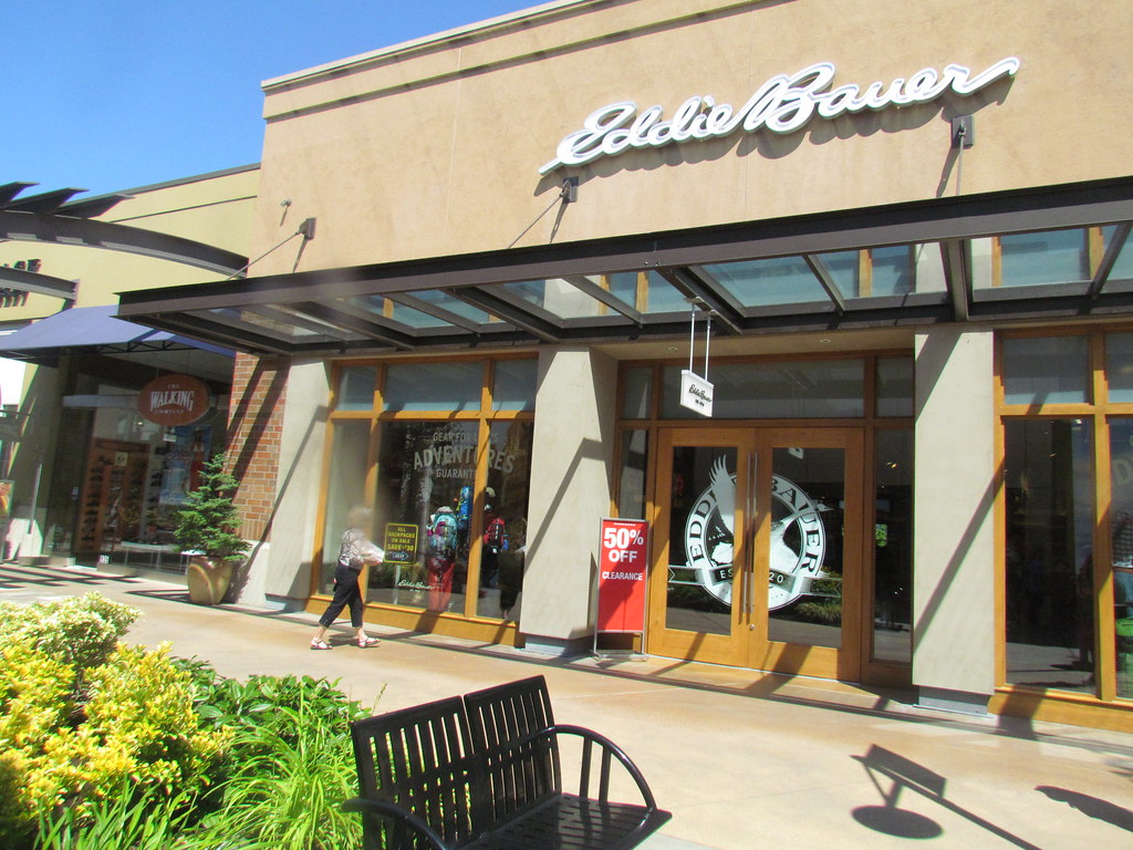 IMG_1225 Alderwood Mall Andy Nystrom Flickr