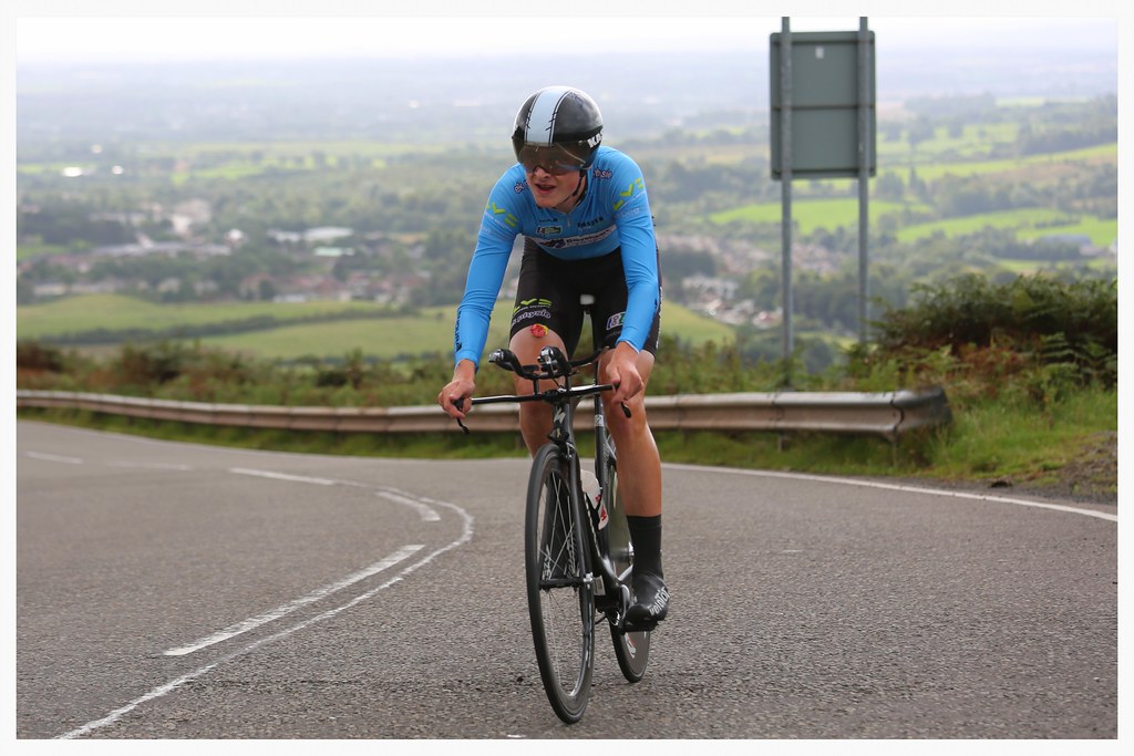 Tour of the Campsies. Half way up the Crow Road climb, app… Flickr