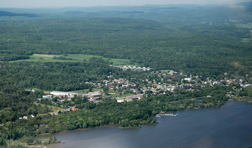 pl07juin08paysage8 Une vue de la ville de Papineauville qu… Flickr