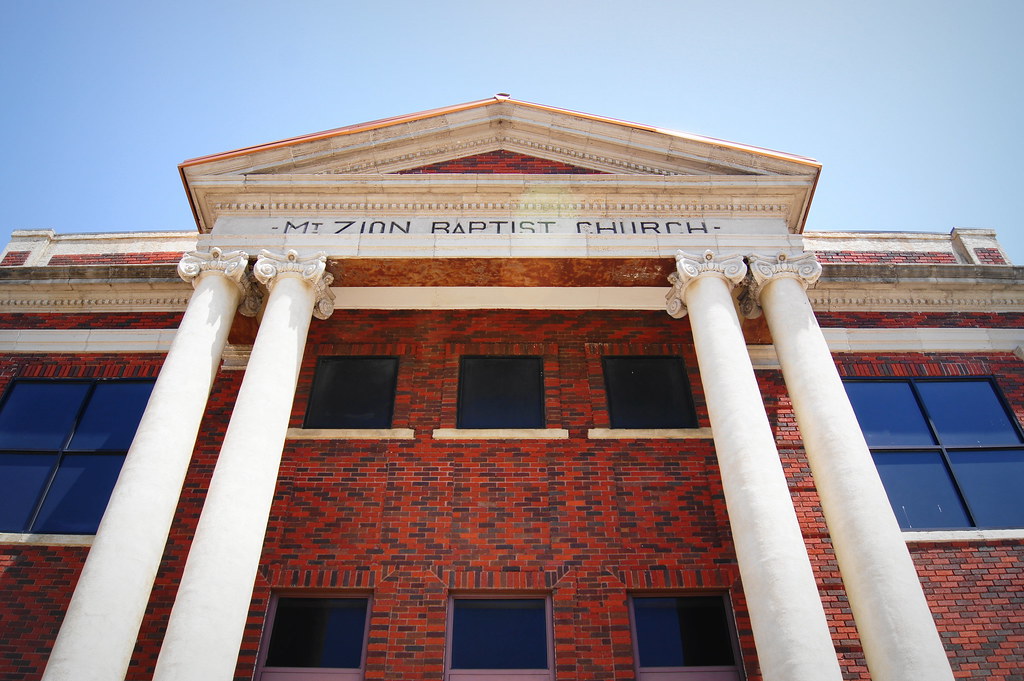 Mount Zion Baptist Church The congregation of Mount Zion B… Flickr