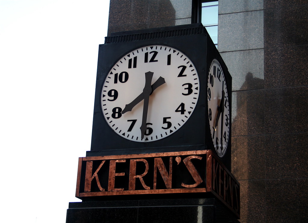 Kern's Clock This clock was originally in front of Kern's … Flickr