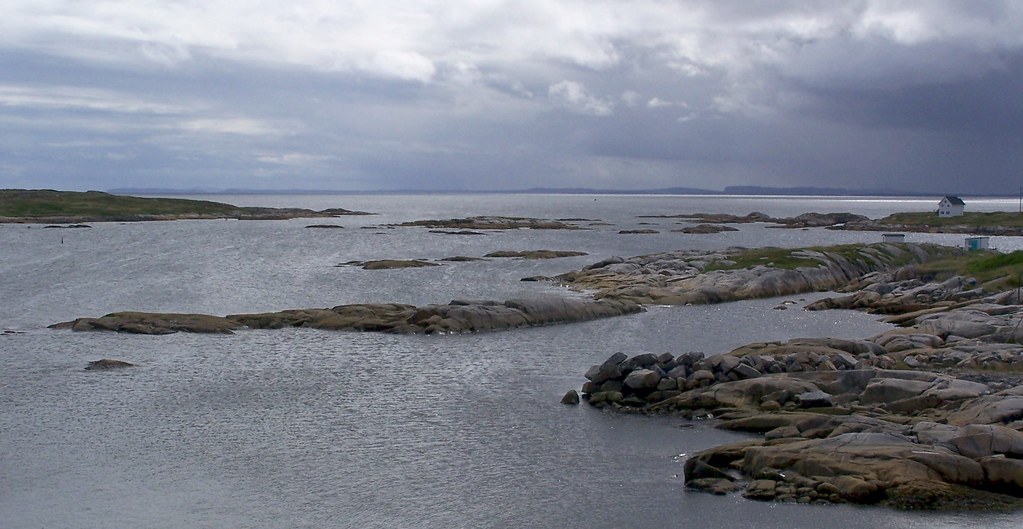 Rocky Greenspond, Newfoundland A lone house near the ocean… Flickr