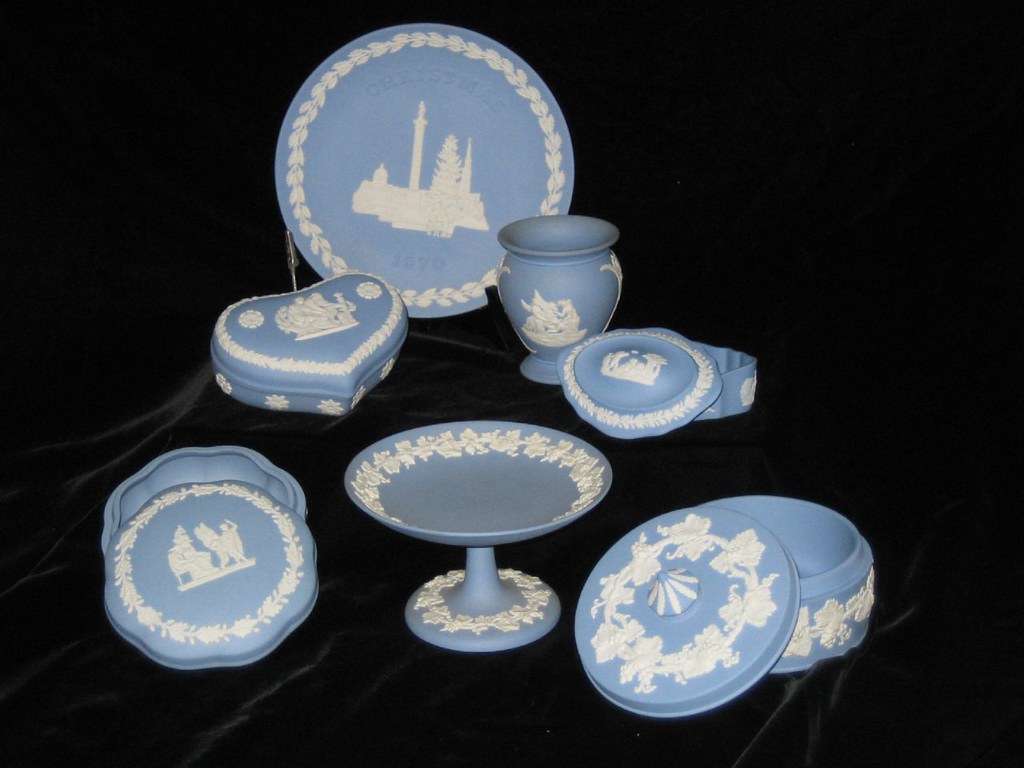 Wedgwood Mom's got a lot of wedgwood. She decided not to s… Flickr