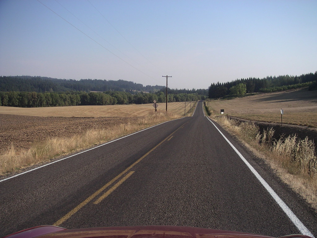 Road to McMinnville buckyreed Flickr