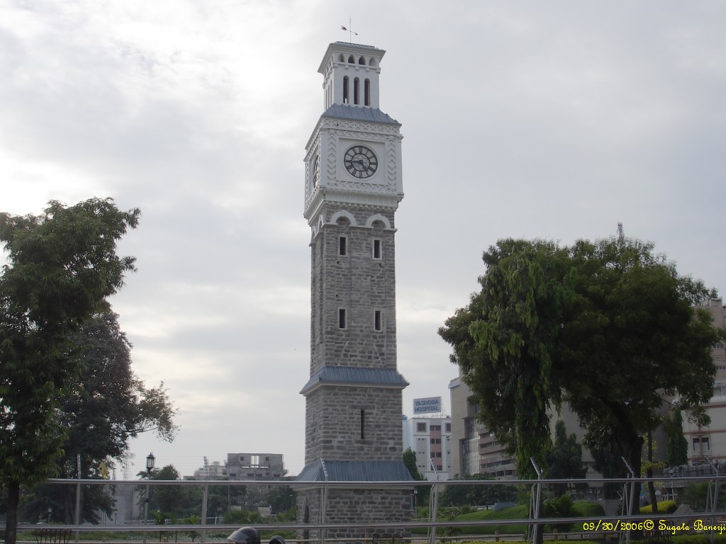Clock Tower, Secunderabad The Clock Tower near the Secunde… Flickr