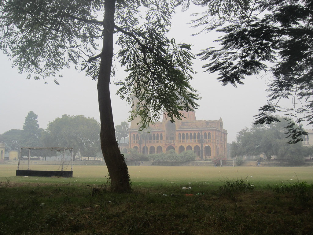 Muir College, Allahabad विकिपीडिया १८६६ में इलाहाबाद में … Flickr