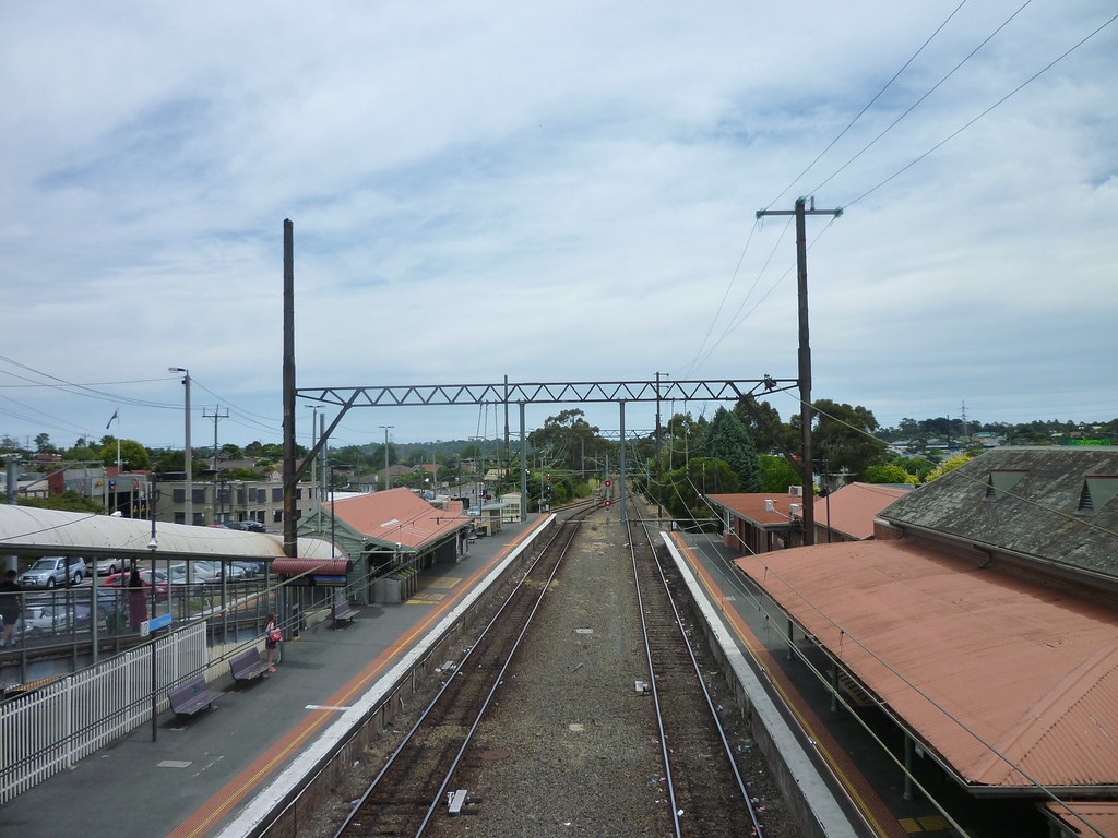 Ringwood Station Looking UP Original platforms (now labell… Flickr