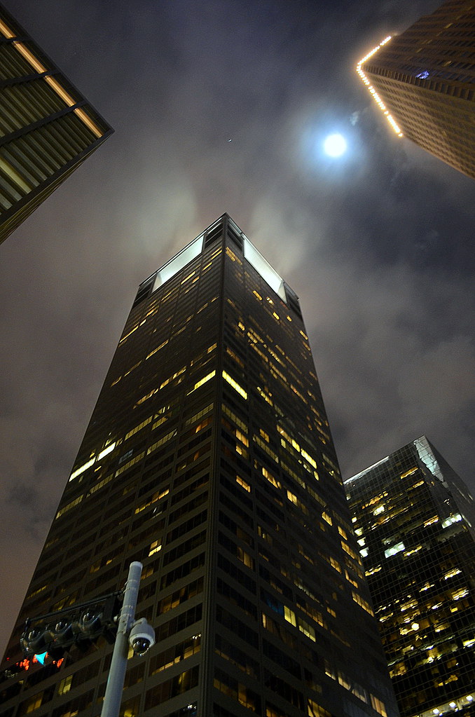 Houston Downtown skyline. Centerpoint Energy Plaza at Nigh… Flickr