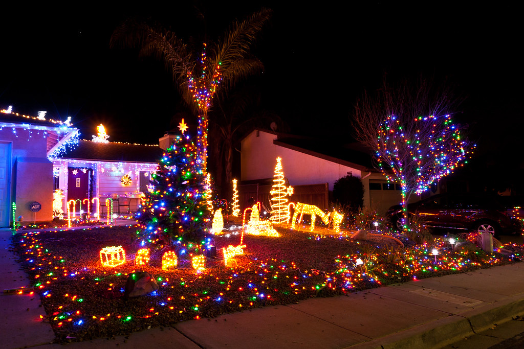 Christmas Lights on our house 2012 Santee, California slworking2