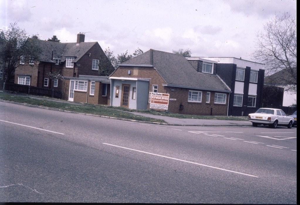 81 / 85 CASTLE LANE WEST / COX AVENUE. BOURNEMOUTH. DORSET. MARCH 1986
