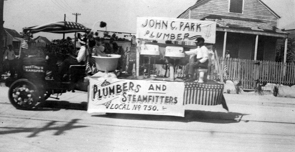 MM0308310x The parade on Duval Street for the dedication … Flickr