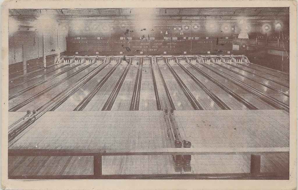SW Grand Rapids MI 1917 BOWLING CENTRAL & Coliseum Interio… Flickr