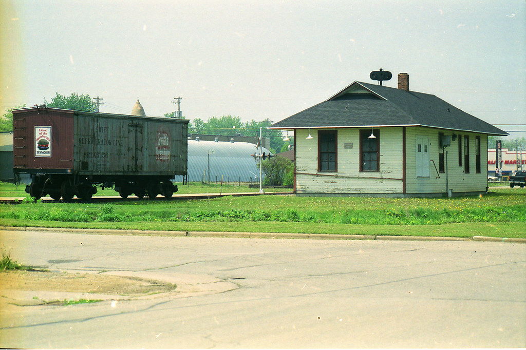Green Bay and Western Depot In Seymour Wisconsin 1990s Flickr