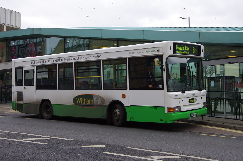 Witham Link on Southend service 61 Stephensons Dart 417 … Flickr