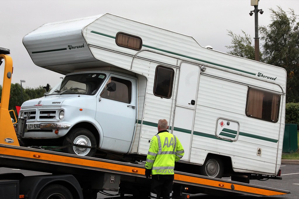 LCV 926P 1976 Bedford CF Sherwood camper. Nivek.Old.Gold Flickr
