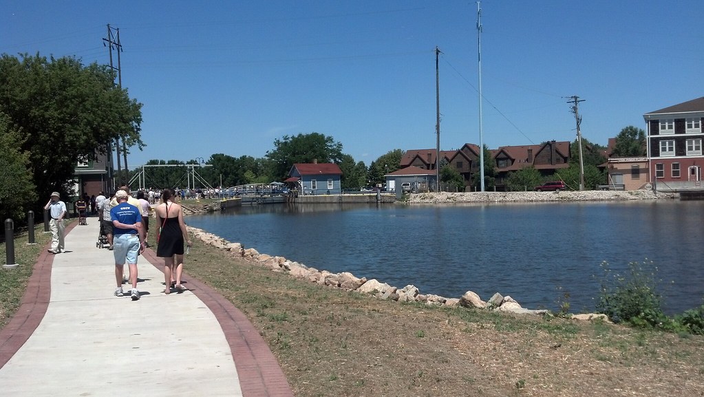 De Pere, Wisconsin, USA Riverwalk Saturday, June 30, 201… Flickr
