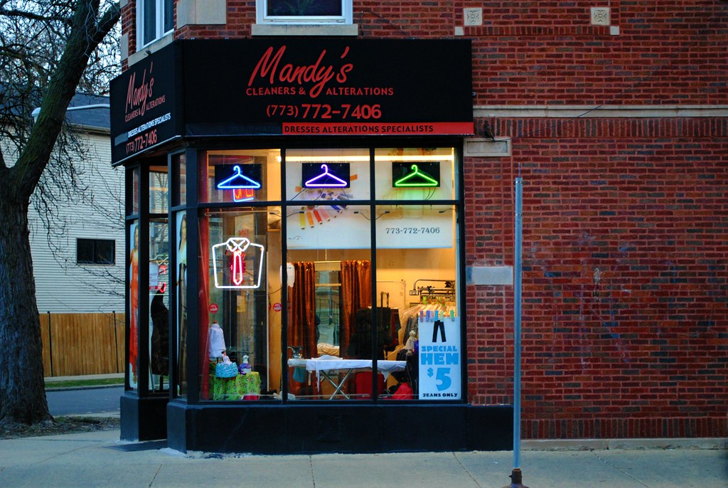 Mandy's Cleaners 2061 N California Ave Chicago, Illinois Cragin