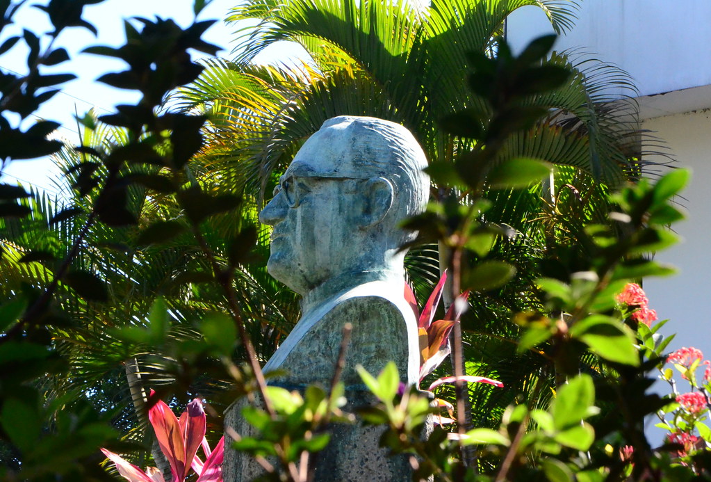Bust Remembering Oscar Romero. Gord Spence Flickr