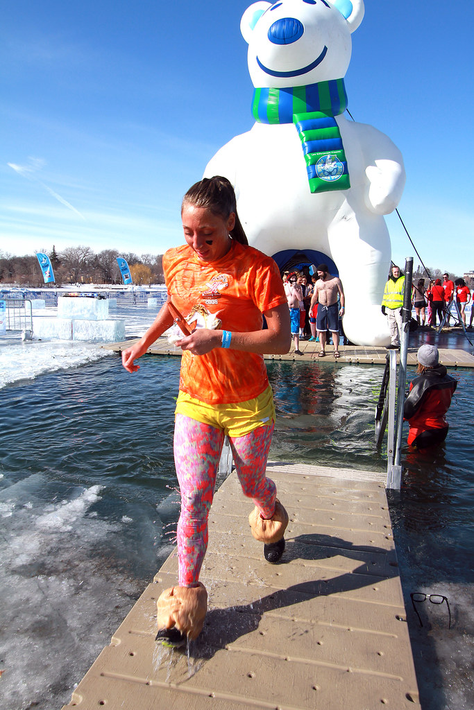 2013 Minneapolis Polar Bear Plunge More than 5000 winter w… Flickr
