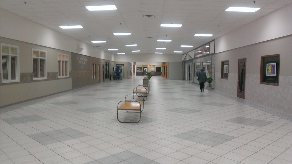 Skyline Mall Albert Lea, Minnesota Hardware Hank Corri… Flickr