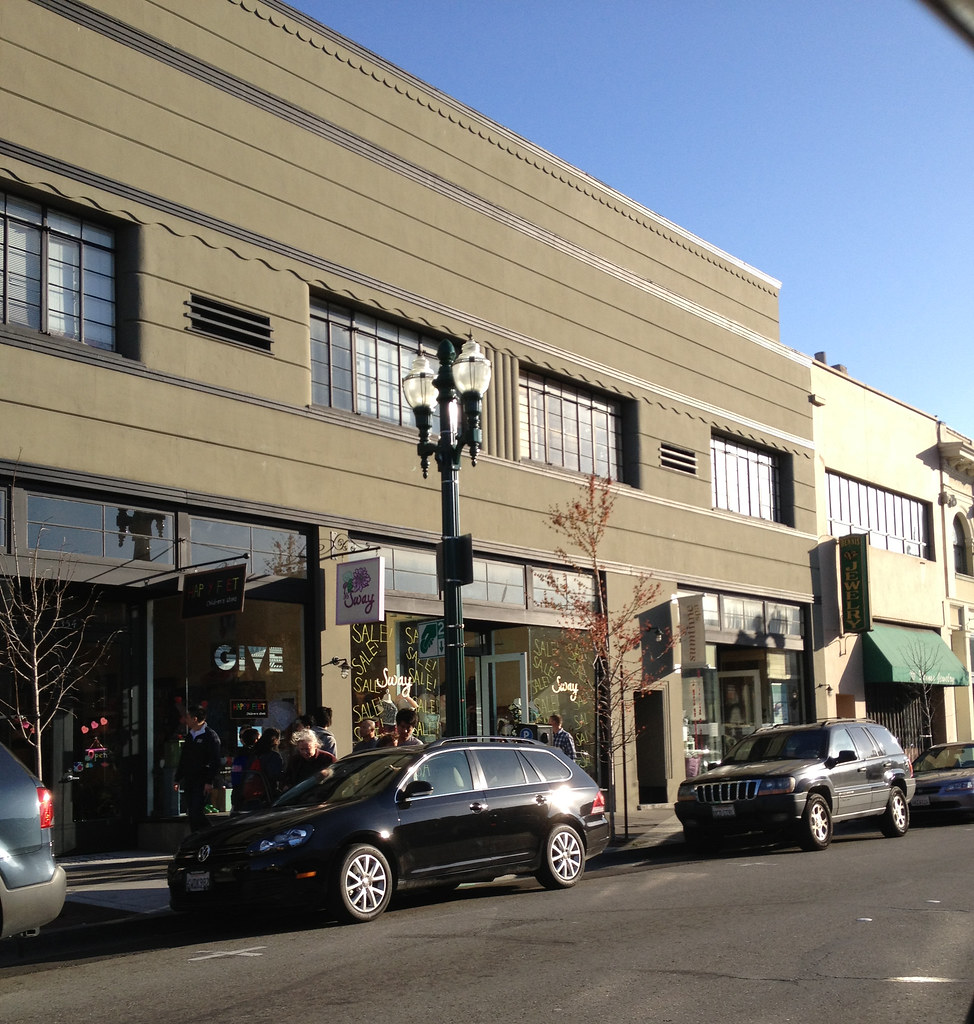 Park Street, Alameda Lara Justine Flickr