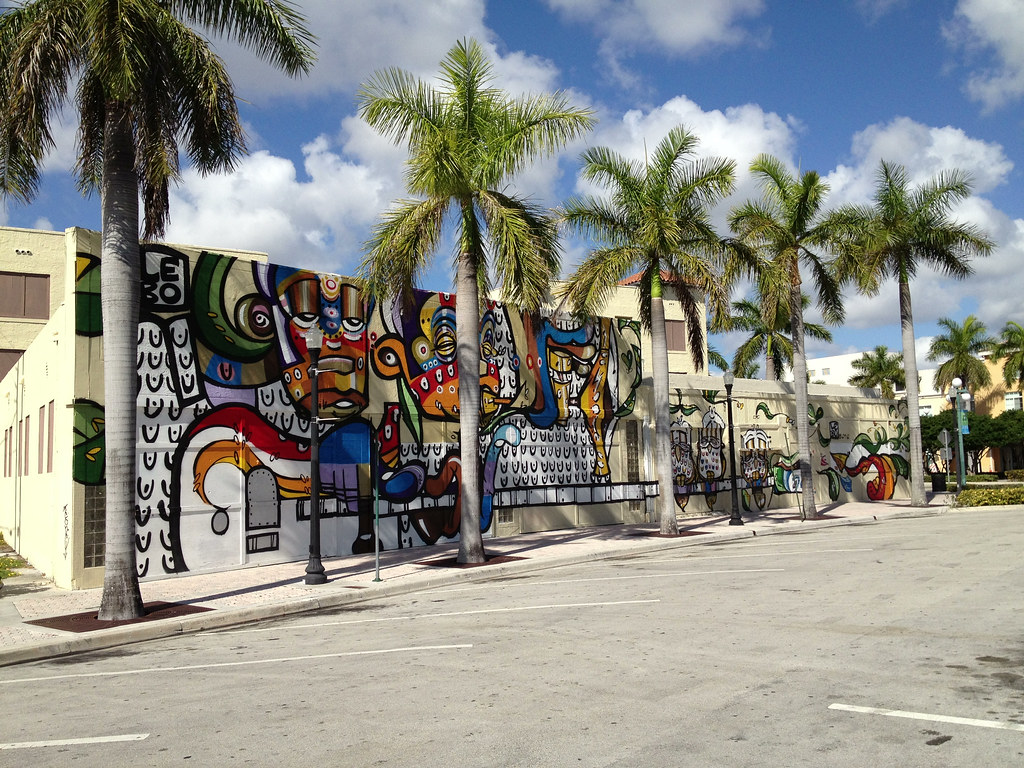 Downtown Hollywood Mural by Lebo City government doesn't l… Flickr