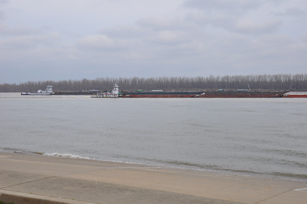 Towboats Paducah Ky Foot of Broadway Paducah Ky Porch Dog Flickr