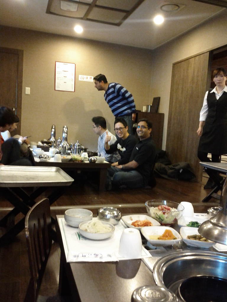 Traditional dining Eating on the floor is the traditional … Flickr