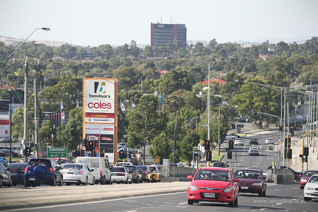 Plenty Road 'Peak Hour' on Plenty Road in the Melbourne su… Flickr