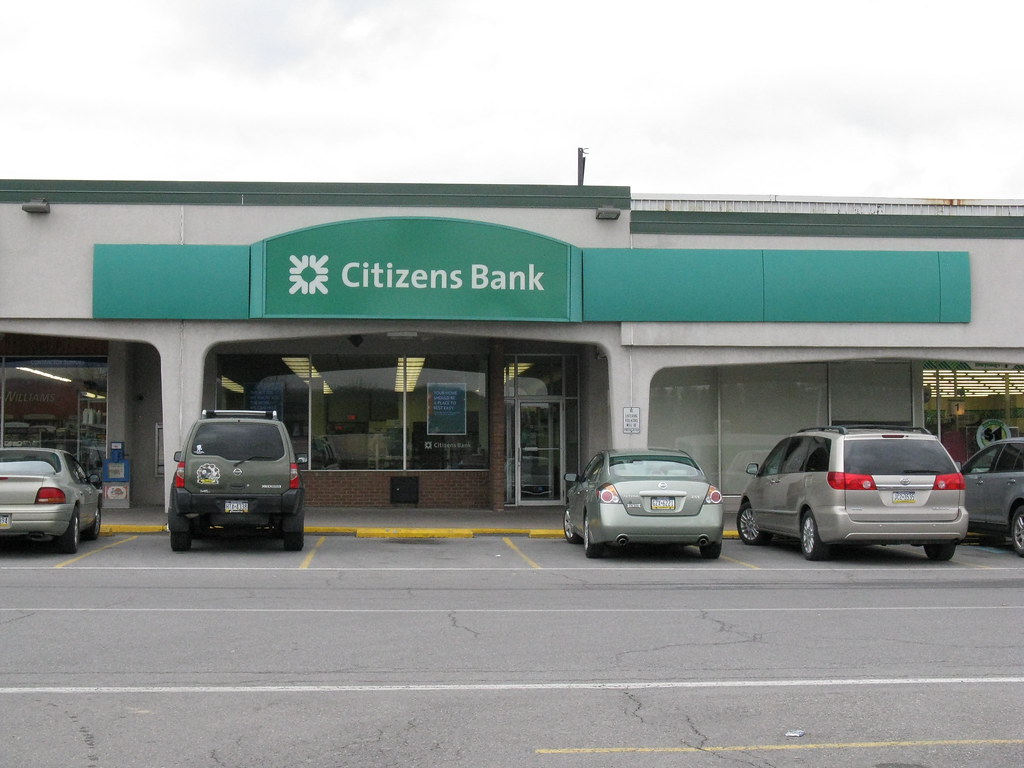 Citizens Bank at the Pleasant Valley Shopping Center Alt… Flickr