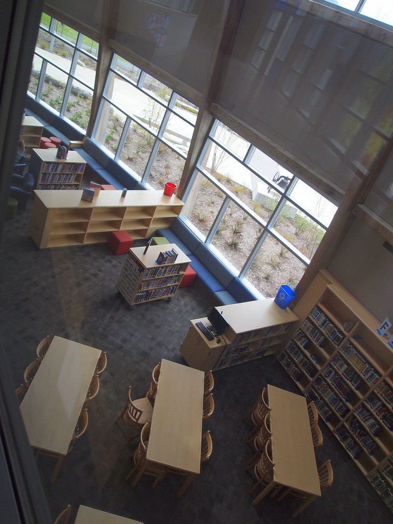 Library Machias Elementary School, Snohomish WA OLYMPUS D… Flickr