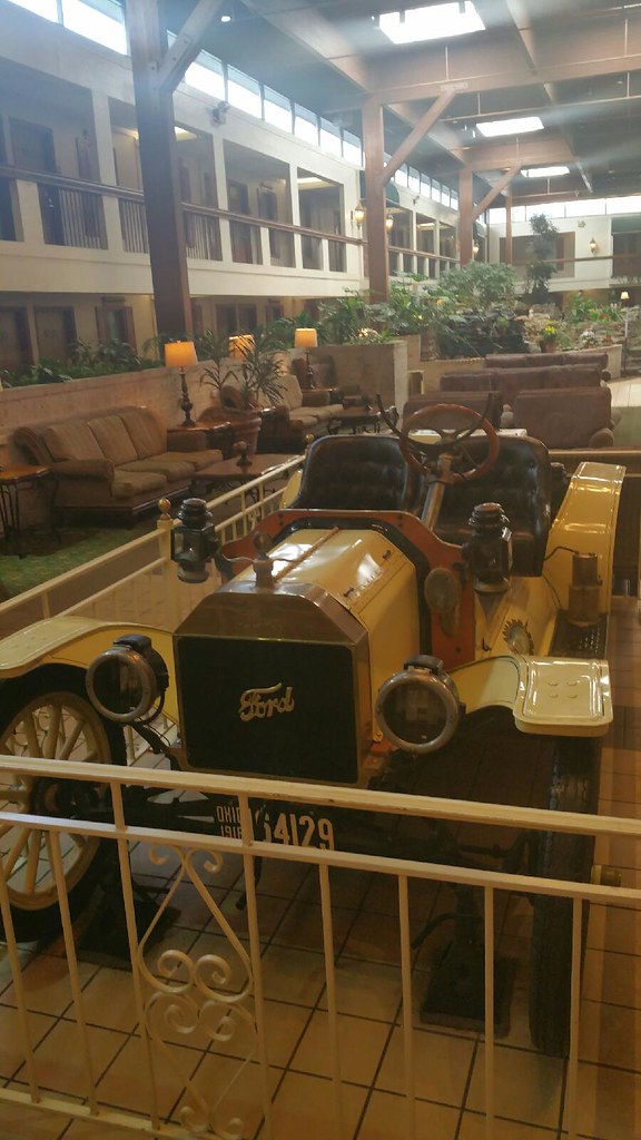 4193 Holiday Inn French Quarter in Perrysburg, Ohio. Photo… Flickr